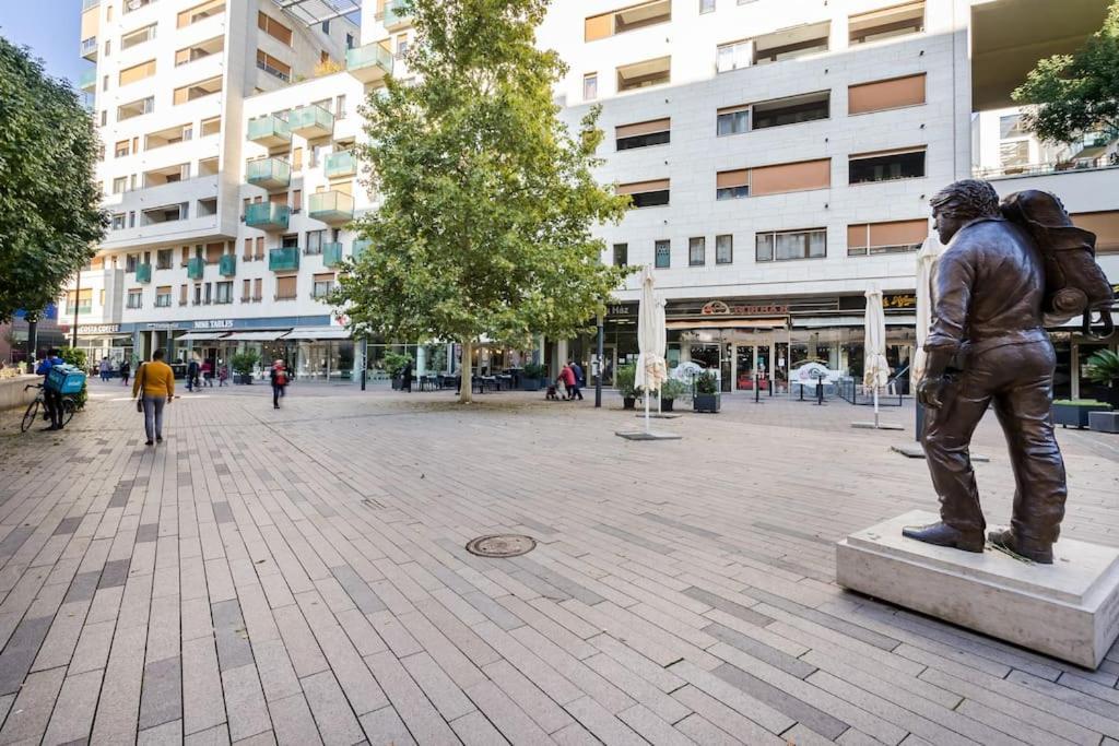 Oaks With Balcony Apartman