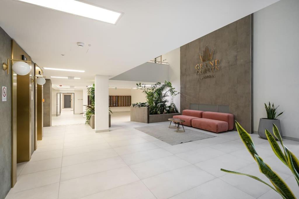 Oaks With Balcony Apartman *